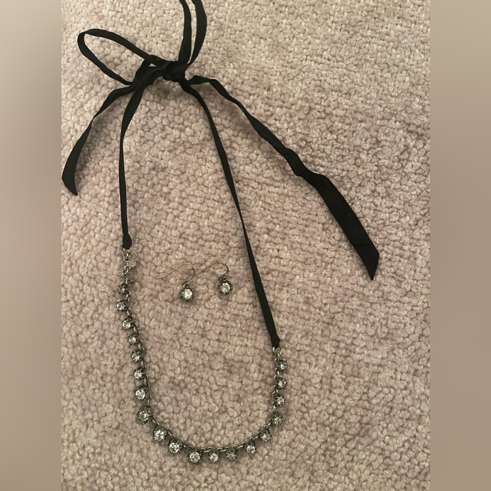 Stella and Dot Necklace and earrings
